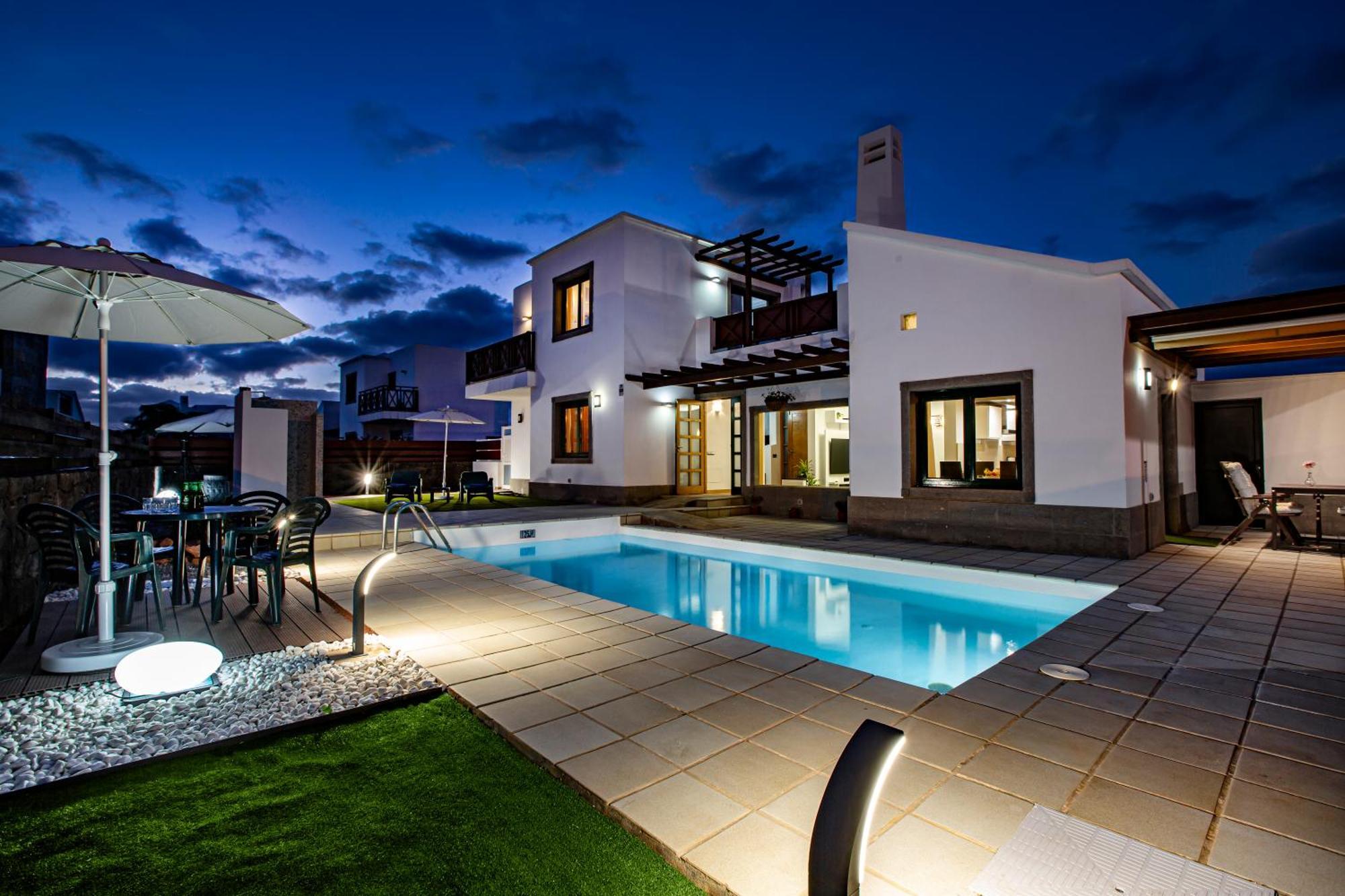 Siesta Suites Lanzarote Yaiza  Exterior photo